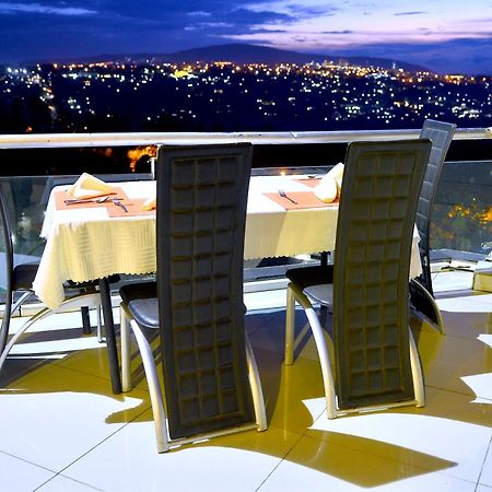The Manor Hotel Kigali Esterno foto