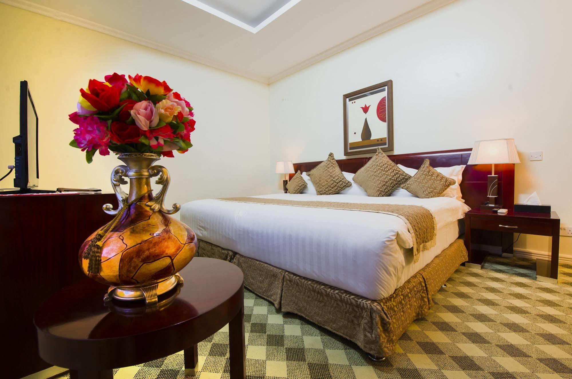 The Manor Hotel Kigali Esterno foto